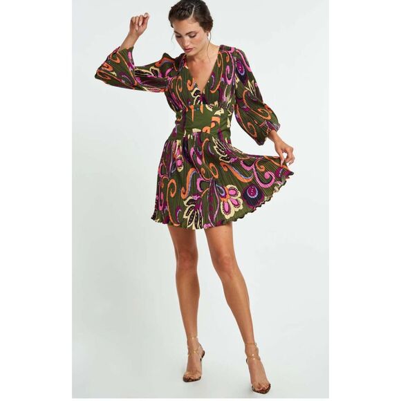 CIEBON Printed Multicolor Micro Pleat Dress with Long Sleeves, NWT, size M - Picture 1 of 7